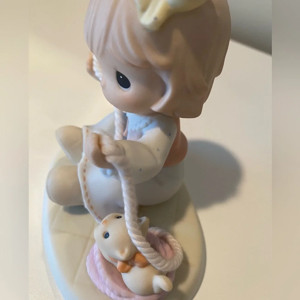 Vintage 1998 Precious Moments “Believe  It Or Knot,I Luv You”